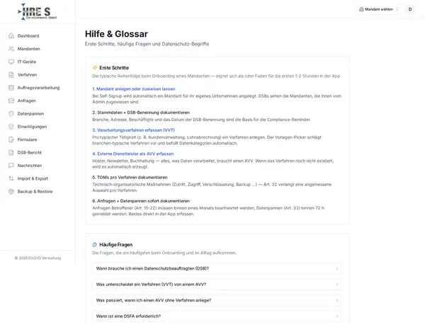 Screenshot: Hilfe & Glossar – Erste Schritte, häufige Fragen und 18 DSGVO-Begriffe direkt in der App.